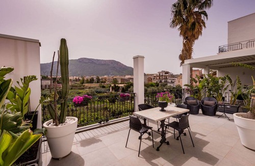 Terrasini Apartment | 100 m² Apartment ∙ 2 bedrooms ∙ 4 guests