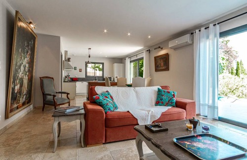 L'Isle-sur-la-Sorgue House | 100 m² House ∙ 2 bedrooms ∙ 4 guests