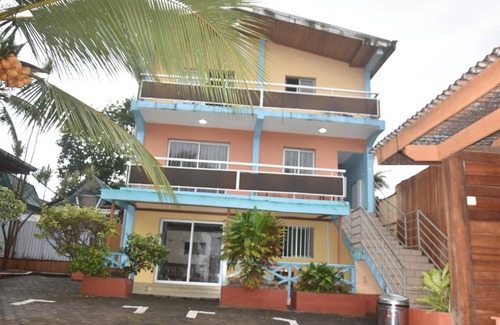 Kribi Hotel | 100 m² Hotel ∙ 3 bedrooms ∙ 127 guests
