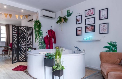 Pezarches House | 100 m² House ∙ 1 bedroom ∙ 2 guests