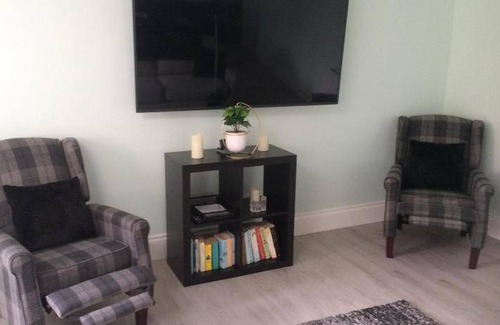 Newry House | 100 m² House ∙ 1 bedroom ∙ 4 guests