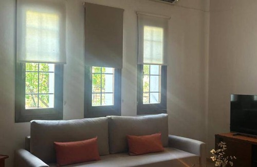 Koropi House | 100 m² House ∙ 2 bedrooms ∙ 6 guests