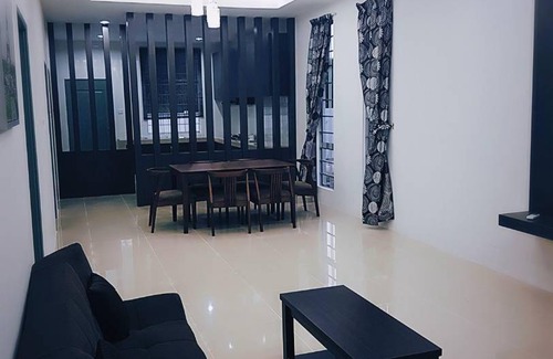 Labuan House | 100 m² House ∙ 3 bedrooms ∙ 6 guests