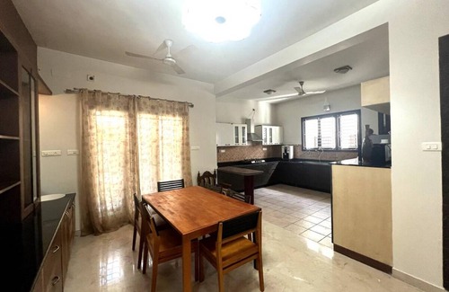 Palavakkam House | 100 m² House ∙ 5 bedrooms ∙ 14 guests