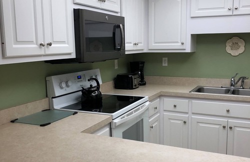 Siesta Key Condo | 100 STEPS YOU'RE ON USA's #1 BEACH,RENTING SINCE 1998, SLEEP 6 IN BEDS
