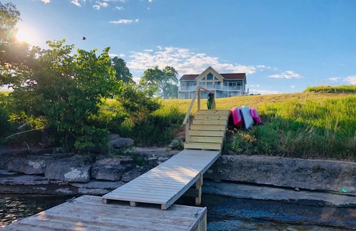 Cape Vincent House | 1000 Islands Paradise, Tranquil 5 acres on Carleton Island