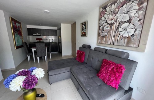 Ibague Apartment | 1002- PISO 10 CON VISTA A LAS MONTAÑAS DE CALAMBEO CAPACIDAD 7 -8 PERSONAS