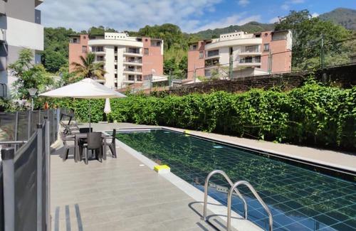 Ibague Apartment | 1002- PISO 10 CON VISTA A LAS MONTAÑAS DE CALAMBEO CAPACIDAD 7 -8 PERSONAS