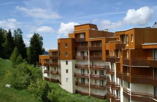 Prapoutel Apartment | 100m from resort center, balcony, parking, tv, ski locker, 43m², Les 7 Laux
