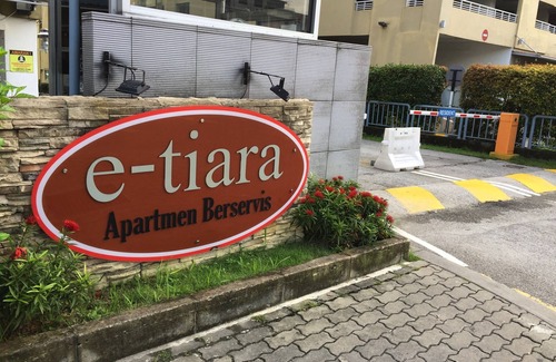 Subang Jaya Apartment | 100Mbps WIFI @ Subang Jaya KTM Homestay
