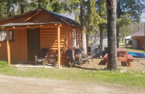 Au Train Cabin | 100yr Old Log Cabin On Autrain River Near Pictured Rocks And Lake Superior