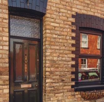 York House | 101 House At The End. Witchcraft & Wizardry House