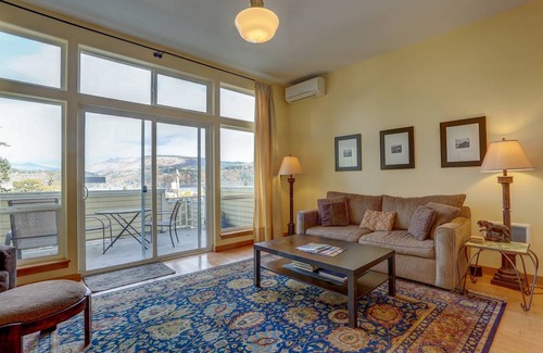 Hood River House | 101 m² House ∙ 2 bedrooms ∙ 6 guests