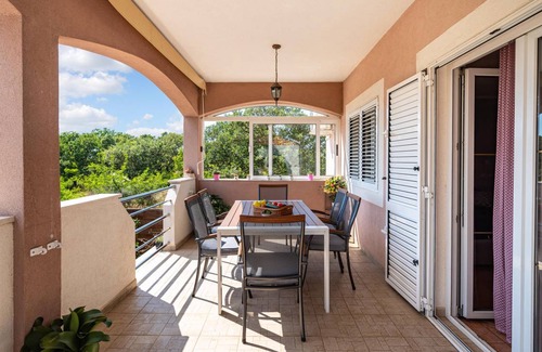 Murvica House | 101 m² House ∙ 3 bedrooms ∙ 7 guests