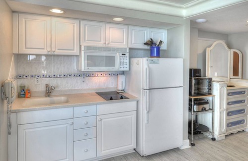 Ortona Park Condo | 1013 -Oceanfront- Private Balcony - Pools Closed
