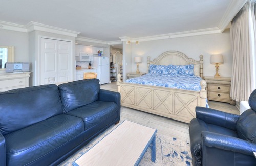 Ortona Park Condo | 1013 -Oceanfront- Private Balcony - Pools Closed