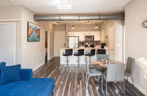 Legacy Park Apartment | 102 m² Apartment ∙ 2 bedrooms ∙ 5 guests