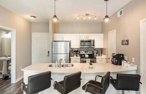 Legacy Park Apartment | 102 m² Apartment ∙ 2 bedrooms ∙ 5 guests