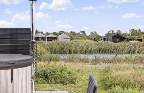 Bratten Strand House | 102 m² House ∙ 3 bedrooms ∙ 7 guests