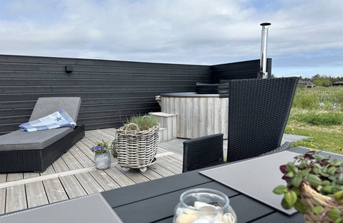 Bratten Strand House | 102 m² House ∙ 3 bedrooms ∙ 7 guests
