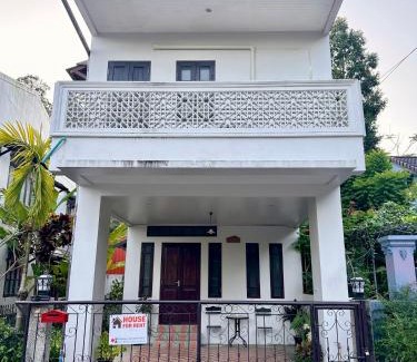 Kathu House | 103-25 Kathu Waterfall