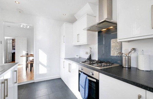 Canbury House | 103 m² House ∙ 4 bedrooms ∙ 8 guests
