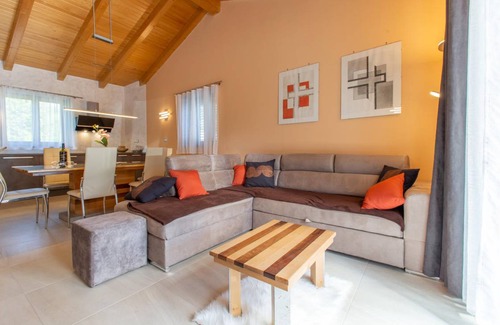 Betanja House | 103 m² House ∙ 3 bedrooms ∙ 6 guests