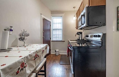 St. Louis Apartment | #104 amazing location near Washington university 🌺🌺🌺