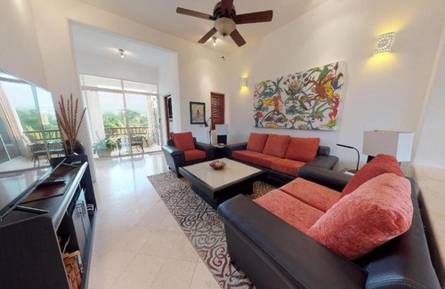 P Chahue House | 1048 - Casa Kiskadee
