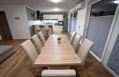 Poljubinj House | 105 m² House ∙ 3 bedrooms ∙ 7 guests