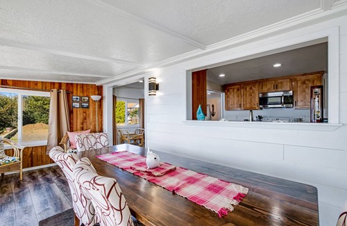 Garibaldi House | 105 m² House ∙ 3 bedrooms ∙ 8 guests