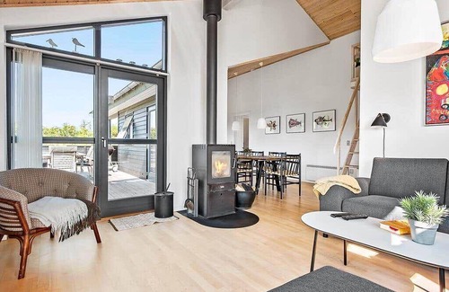 Lonstrup House | 105 m² House ∙ 3 bedrooms ∙ 6 guests