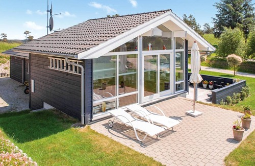 Egsmark Strand House | 105 m² House ∙ 4 bedrooms ∙ 6 guests