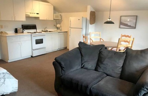 Saint Ferreol les Neiges Condo | [105] Mont-Sainte-Anne, lovely condo 1 bedroom with air conditionning