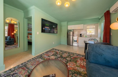 Bay Esplanade Apartment | 105 · ☀Pool✔ Kitchen✔ Beach✔ Self Checkin✔ Free Parking✔
