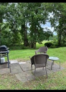 Eastside House | 105 Robert Drive