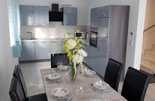 Hildesheim District Apartment | 106 m² Apartment ∙ 3 bedrooms ∙ 8 guests