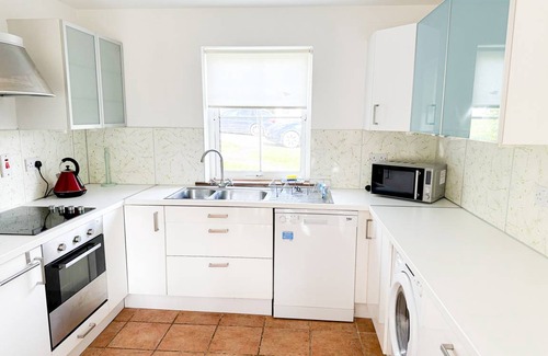 Brittas Bay House | 106 m² House ∙ 3 bedrooms ∙ 6 guests