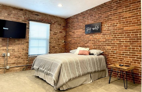 Marshall Condo | 106 The Flat