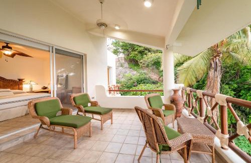 P Chahue House | 1062 - Cruz Del Mar A301