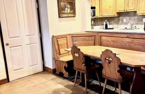 Midway Villa | 1067/69 Swiss-Inspired 2B2B Villa at Zermatt Resort – 15 Min to Park City