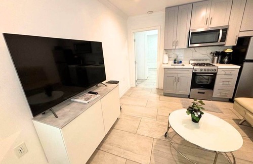 Santa Ana Apartment | 106C - Hidden Gem : Serene Spot
