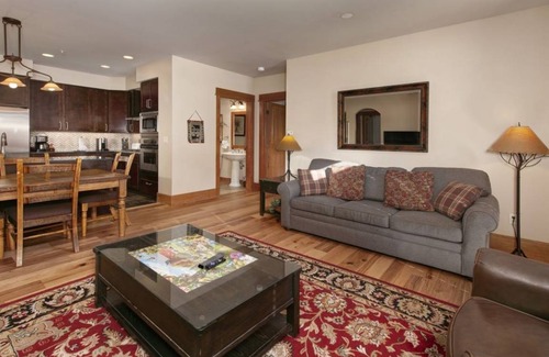 River Run House | 107 m² House ∙ 2 bedrooms ∙ 6 guests