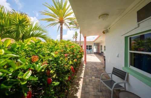 Bay Esplanade Apartment | 107 · ☀Pool✔ Kitchen✔ Beach✔ Self Checkin✔ Free Parking✔