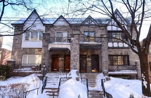 Cote-Des-Neiges—Notre-Dame-De-Grace House | #107 Spacious Furnished Apt in Quiet Area