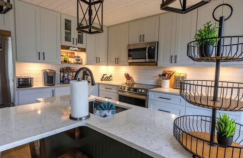Snowshoe House | 107A Leatherbark -3BR luxurious, gourmet kitchen, & large deck to enjoy summer!