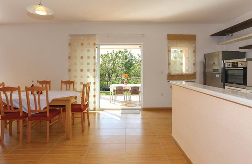 Kastel Stafilic House | 108 m² House ∙ 3 bedrooms ∙ 8 guests