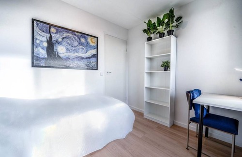 Municipality of Capelle aan den IJssel Resort | 108 m² Private room ∙ 1 bedroom ∙ 1 guest