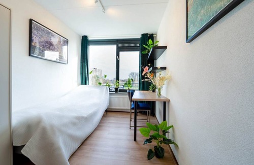 Municipality of Capelle aan den IJssel Resort | 108 m² Private room ∙ 1 bedroom ∙ 1 guest