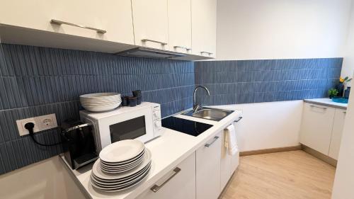 Cambrils Apartment | 109 - Beachside Renovated 1BR apt 5 min from Beach